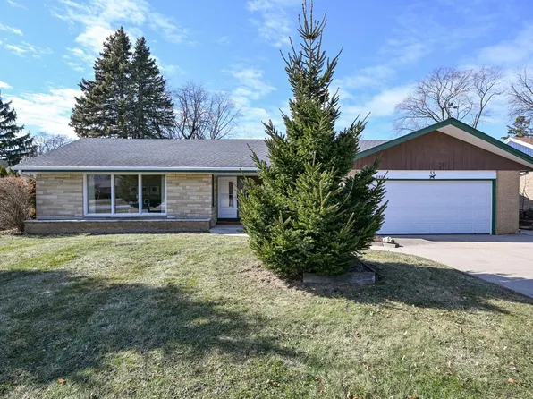 2451 North 115th STREET, Wauwatosa, WI 53226