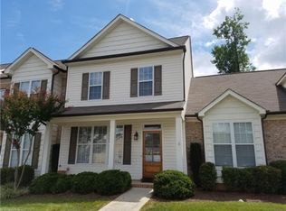 16 Rhododendron Dr, Greensboro, NC 27455