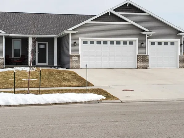 N1842 Schroeder Farm Dr, Greenville, WI 54942