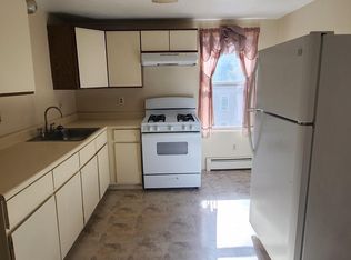 217 West St #2R, Fitchburg, MA 01420