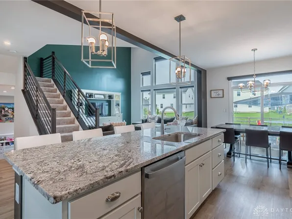 9013 Lakeside St, Tipp City, OH 45371