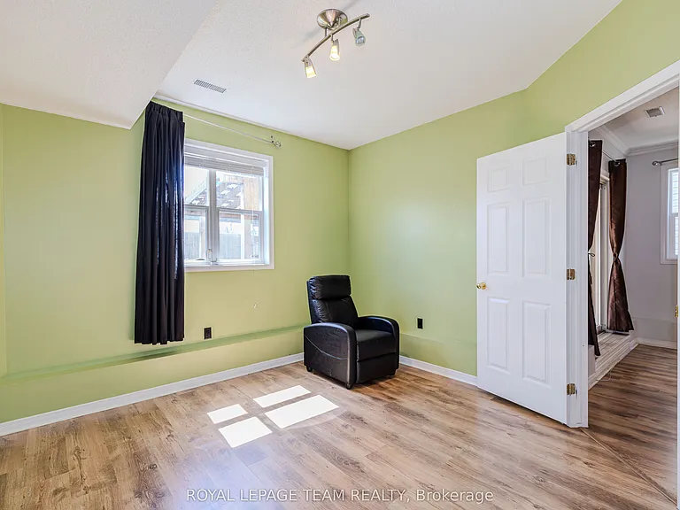 1566 Lisbon St #B — Photo 15