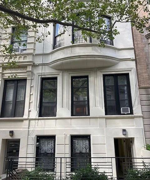 41 W 69th St #1 — Photo 17