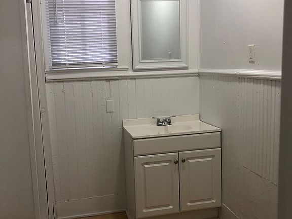 2nd image of 343 Orange St #5