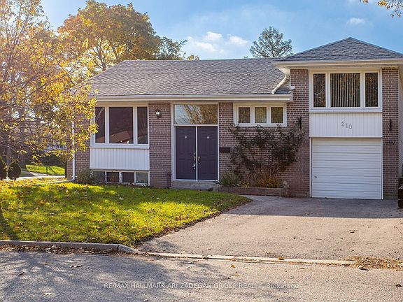 2nd image of 210 Harrygan Cres