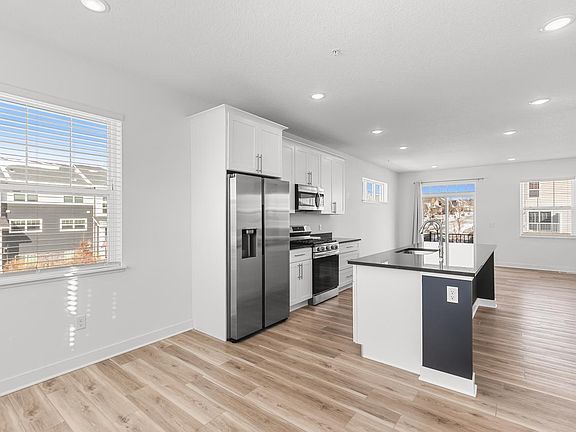 3rd image of 3163 Clover Ridge Dr