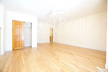 Rented by Street Realty Brokerage LLC