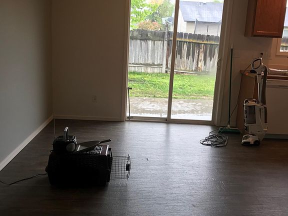 5th image of 11733 W Mount Hood Ave