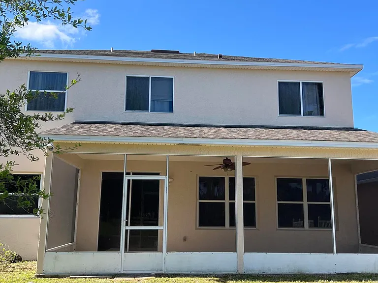 810 Benton Dr — Photo 3