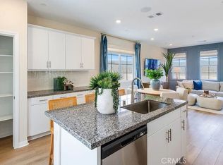 1684 Phantom Ln, Rialto, CA 92376