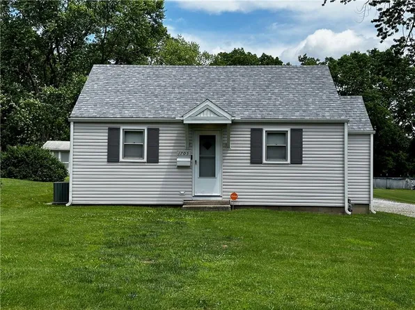 1705 S Hands St, Independence, MO 64055