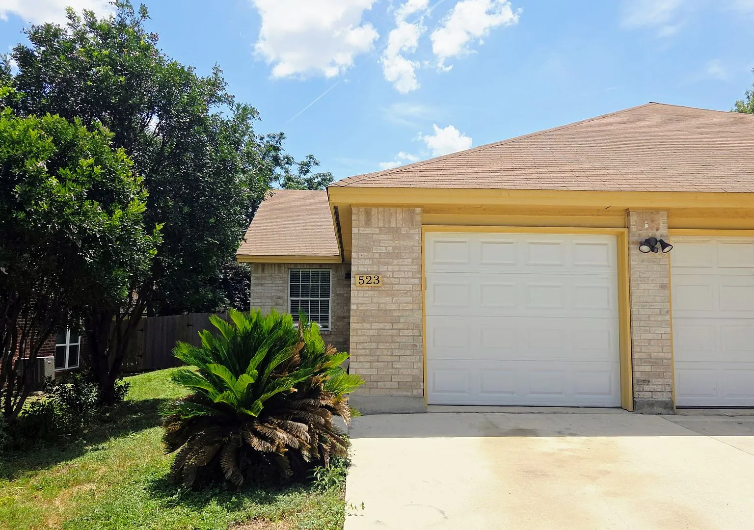 New Braunfels 2 Bedroom 2 Bath less than 1 mile from Landa Park! — Photo 2