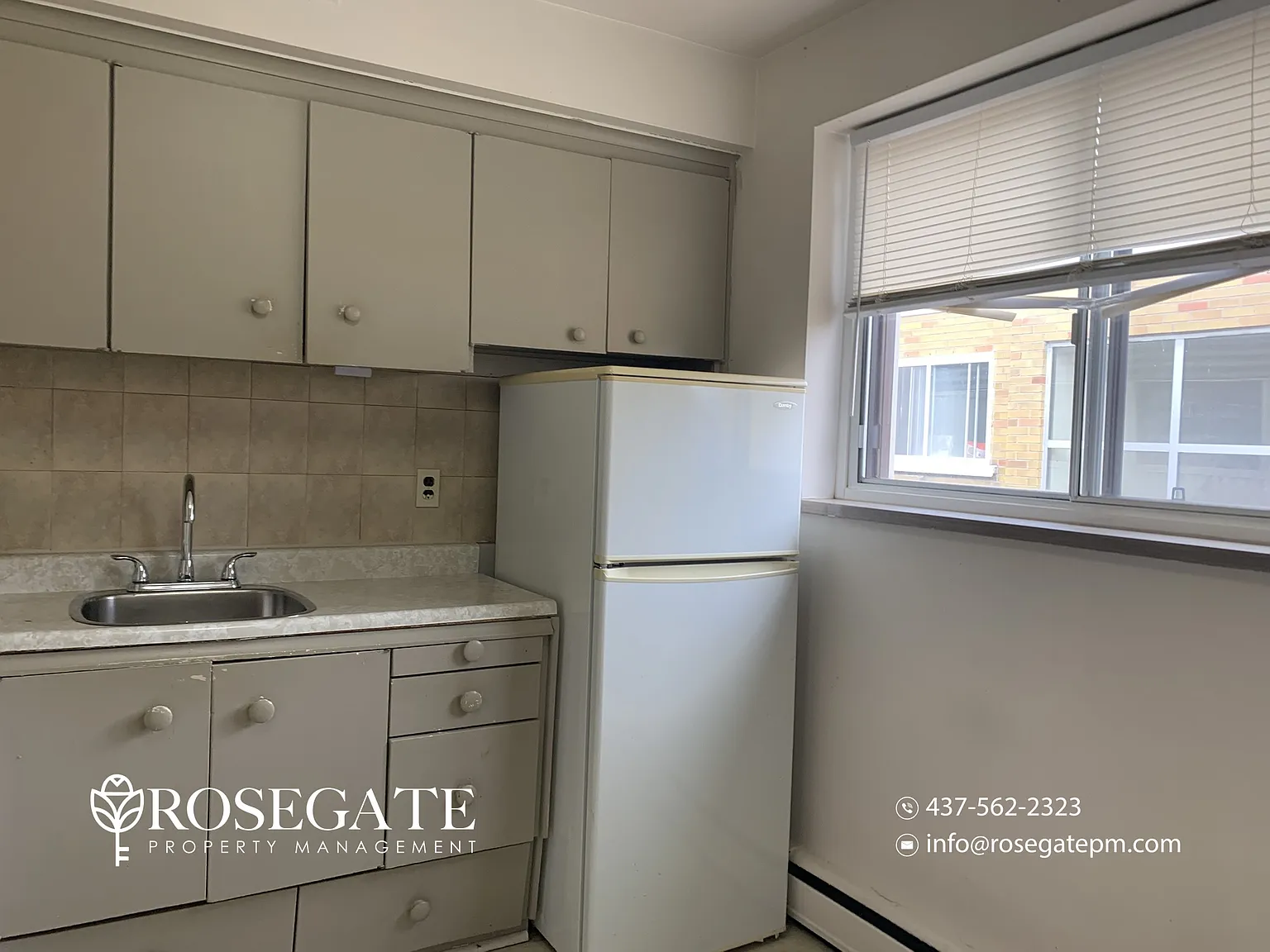 1286 Fennell Avenue East Hamilton — Photo 3