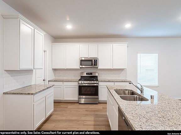 3rd image of 4944 Hawkwell Ln