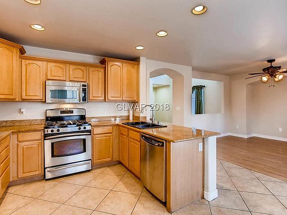 4th image of 7652 Lookout Hill St