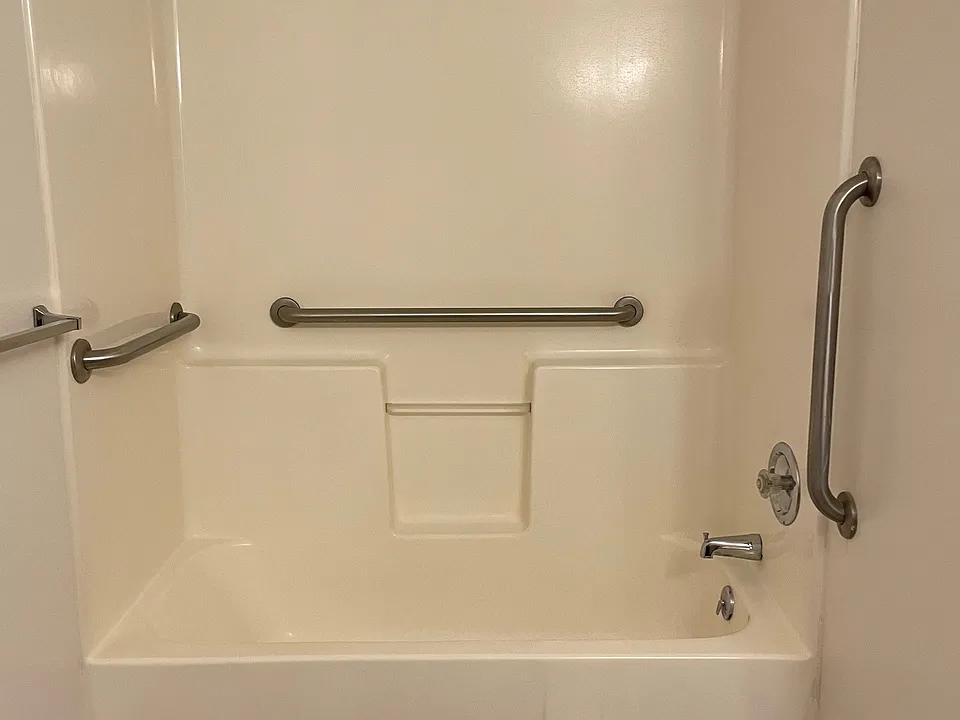 Accessible tubs and showers
