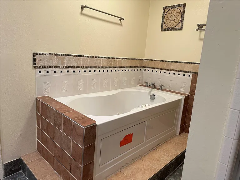 2826 Green Fields Dr — Photo 13