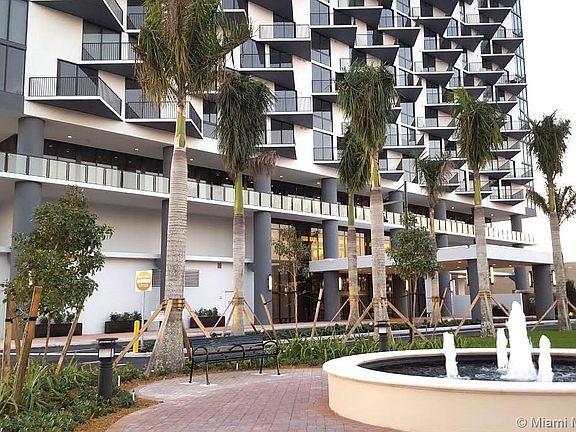 4th image of 5300 Paseo Dr #1111