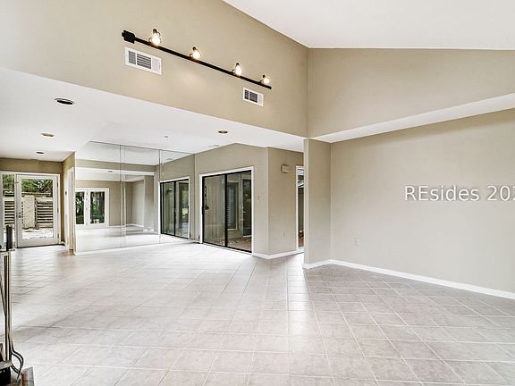 5th image of 36 Stable Gate Rd