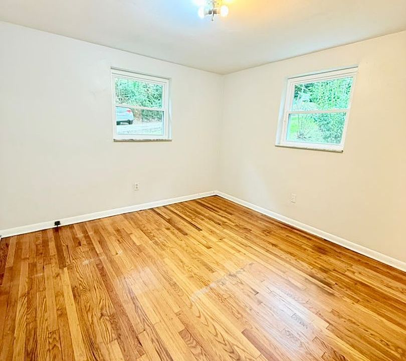 1st image of 3447-3453 Evergreen Rd #12