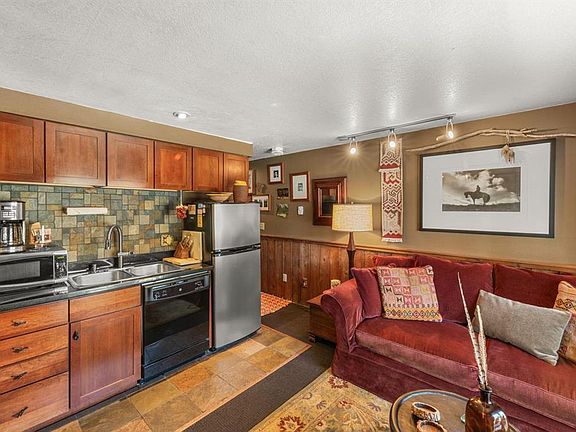 4th image of 701 Gothic Road #143