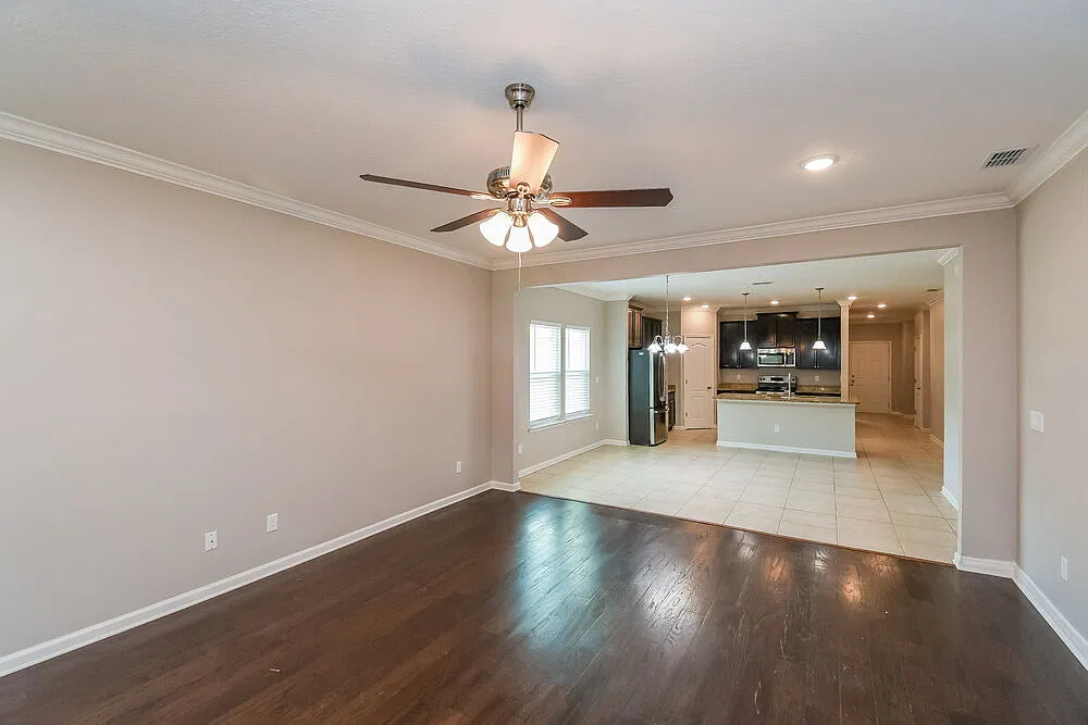3 bed, 2.0 bath, 2110 sqft, $3,440 — Photo 3