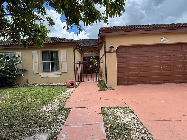 14332 SW 163rd St — Photo 4