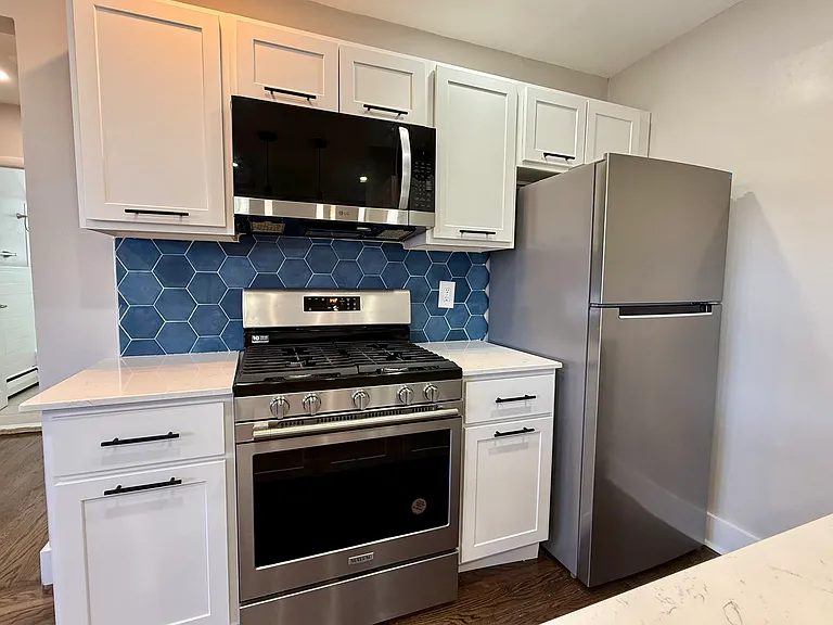 PALMETTO APARTMENTS — Photo 3