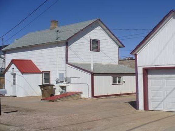 2nd image of 207 E Sheridan St