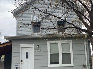 752 W King St, Winona, MN 55987