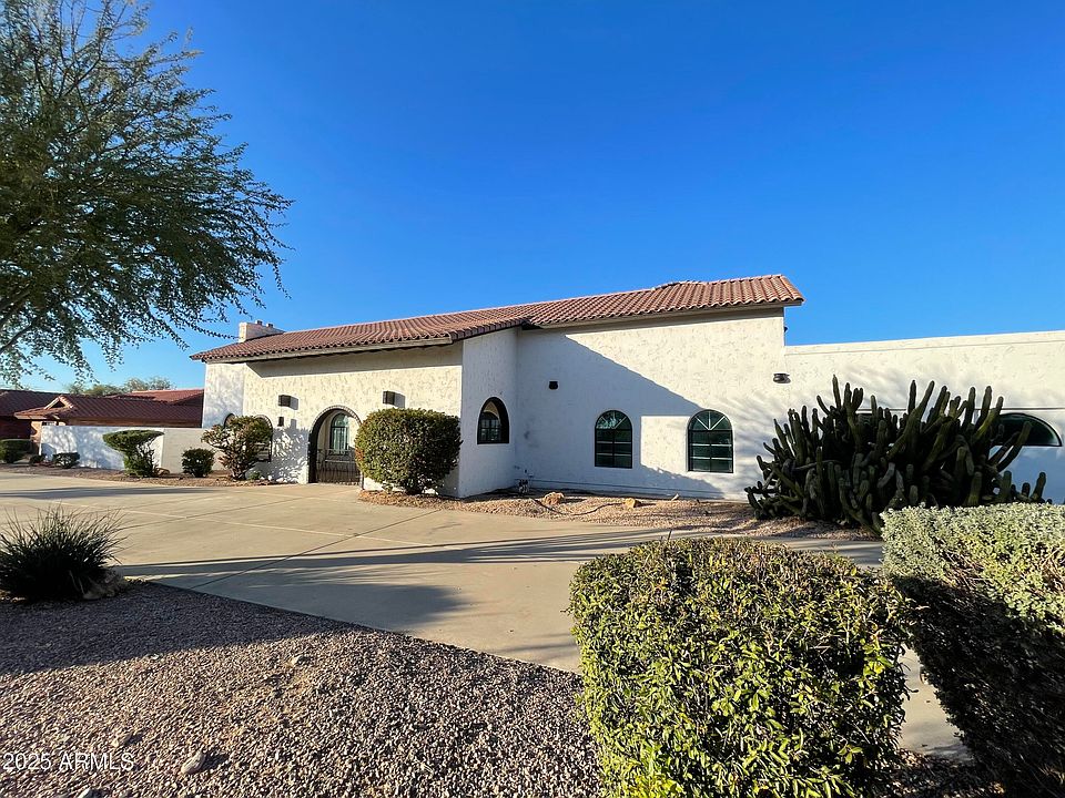 1st image of 8200 W Orangewood Avenue