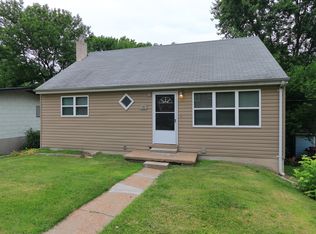 27 Bascom Dr, Saint Louis, MO 63135