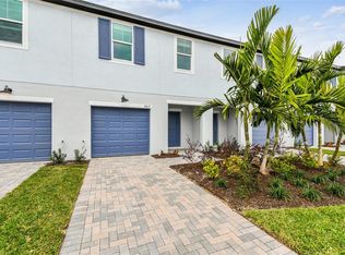 5617 Tripoli Dr, Palmetto, FL 34221