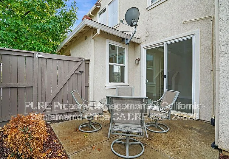 11091 International Dr — Photo 30