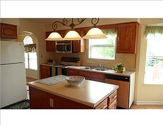 3rd image of 131 Shady Oak Dr