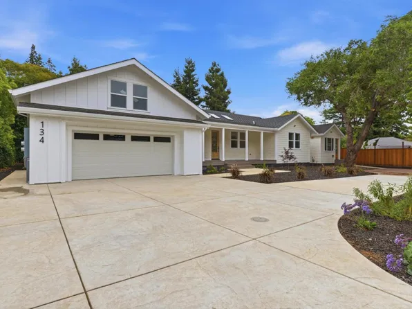 134 Donohoe St, East Palo Alto, CA 94303
