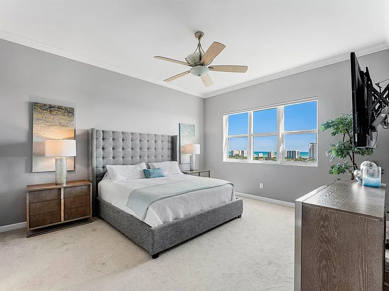 2640 Lake Shore Dr #2215 — Photo 5
