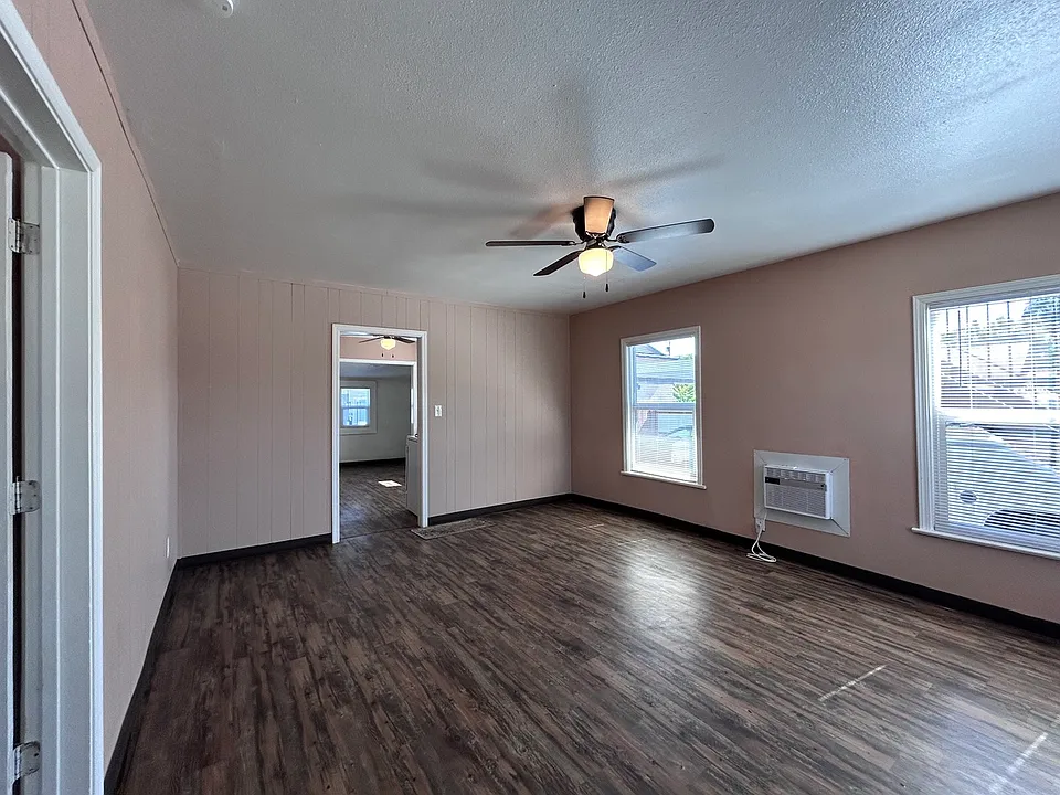 Living room into Kitchen