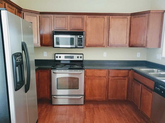 5th image of 4249 N Yorkshire Sq