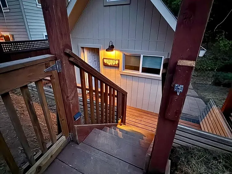 10137 Field Ln — Photo 18