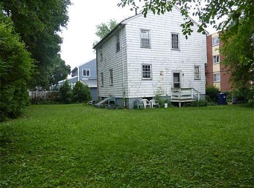 3rd image of 21 Custer St