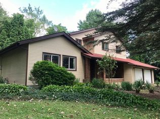 425 Split Rail Ct, Valparaiso, IN 46385