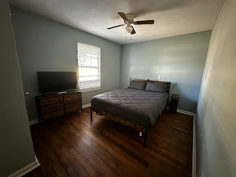 336 N Gray Ave #A — Photo 2