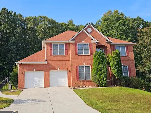 6247 Greenock Dr, Stone Mountain, GA 30087