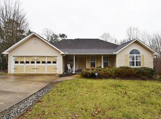 795 Highland Forest Rd, Cleveland, GA 30528