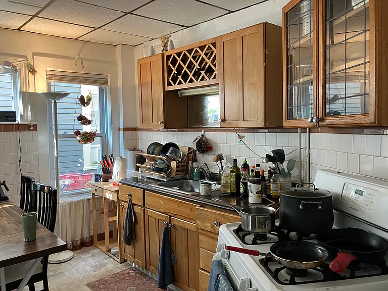 38 Hanson St #1 — Photo 5