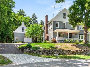 22 Main St, Dover, MA 02030