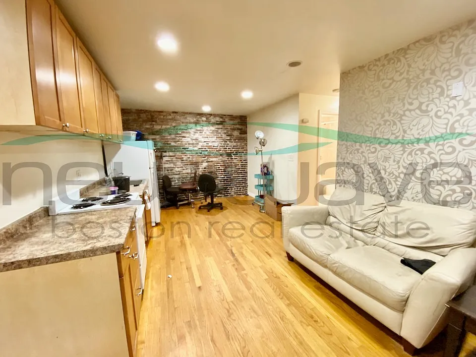 41 Anderson St #B