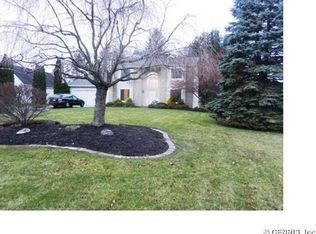 23 Ironwood Dr, Fairport, NY 14450