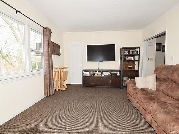 3rd image of 7553 197th Street